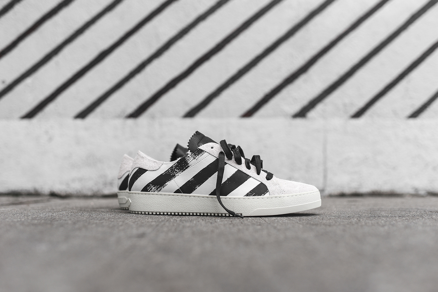 off-white-striped-sneaker-pack-05
