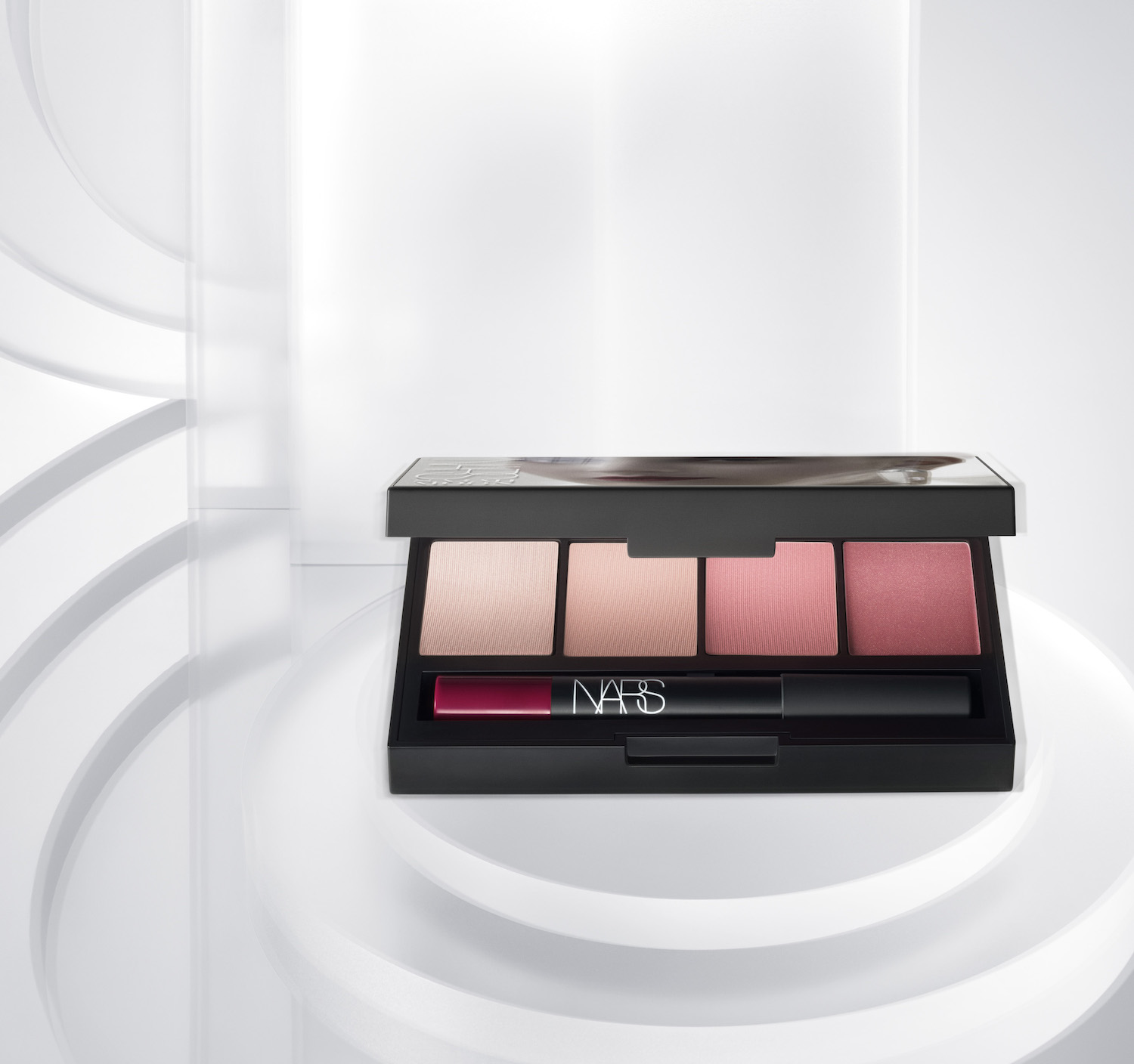 sarah-moon-for-nars-holiday-collection-5