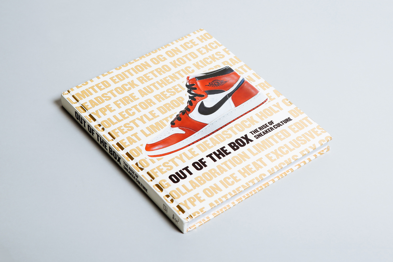 sneakerhead-gift-guide-2016-out-of-the-box-book